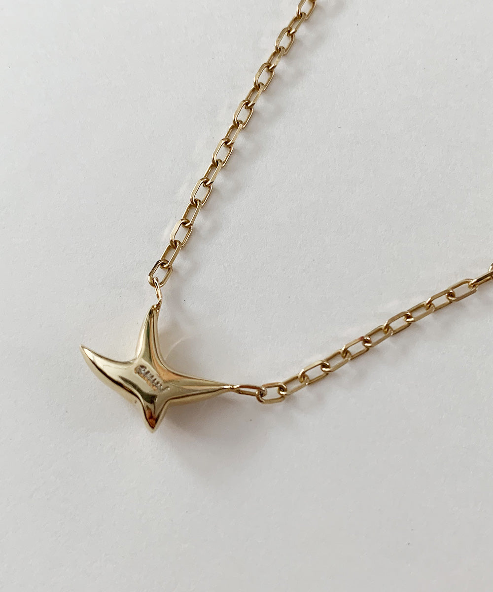 TINY PUFFY BIRD NECKLACE/GOLD