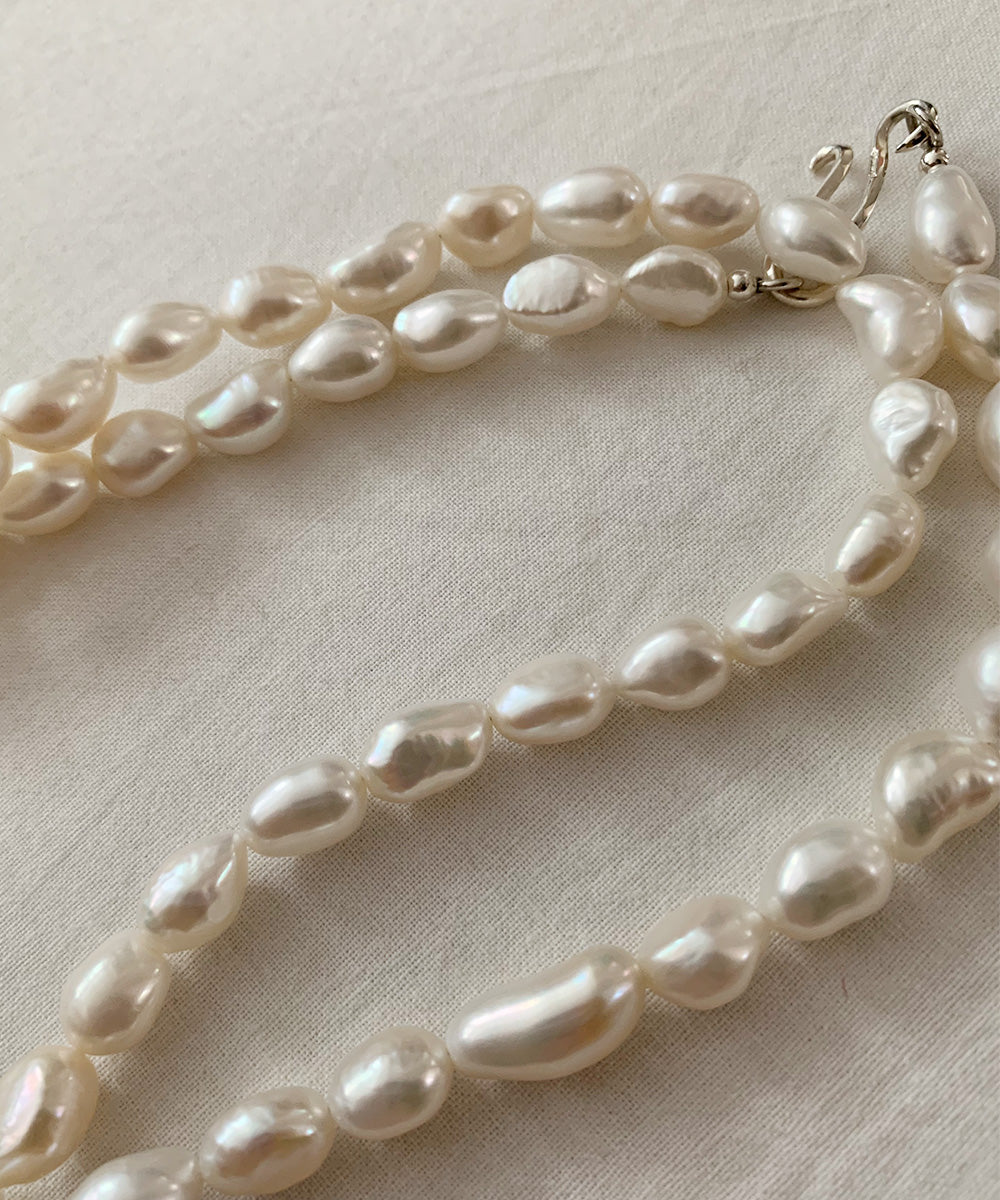 LONG PEARL NECKLACE