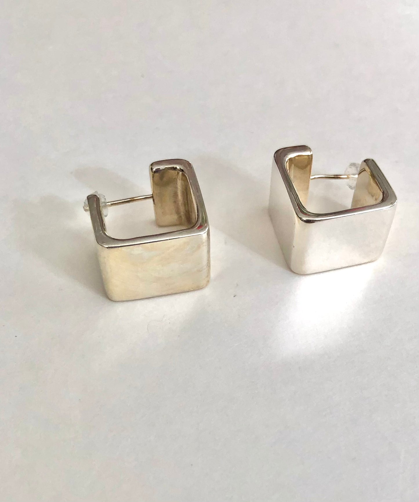 CUBE PIERCED EARRINGS - PURE SILVER 999