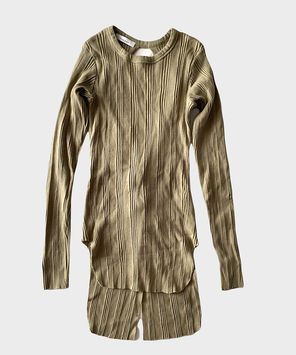 RANDOM RIB BACK DRAPE L/S