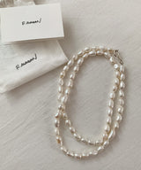LONG PEARL NECKLACE