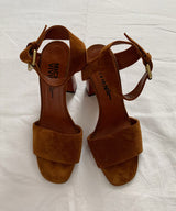 SUEDE HEEL SANDAL/Deuxieme Classe 37