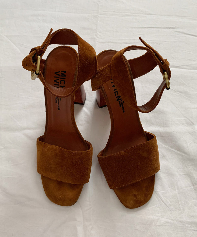 SUEDE HEEL SANDAL/Deuxieme Classe 37