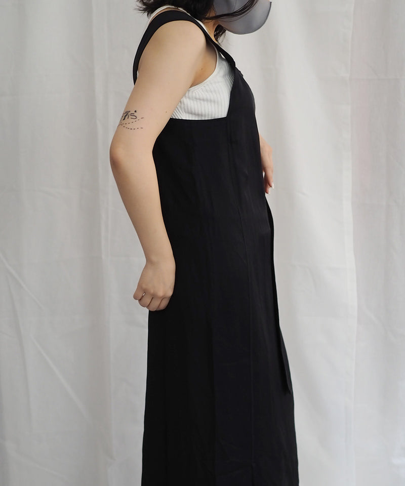 DRESS WITH WIDE SHOULDER STRAP