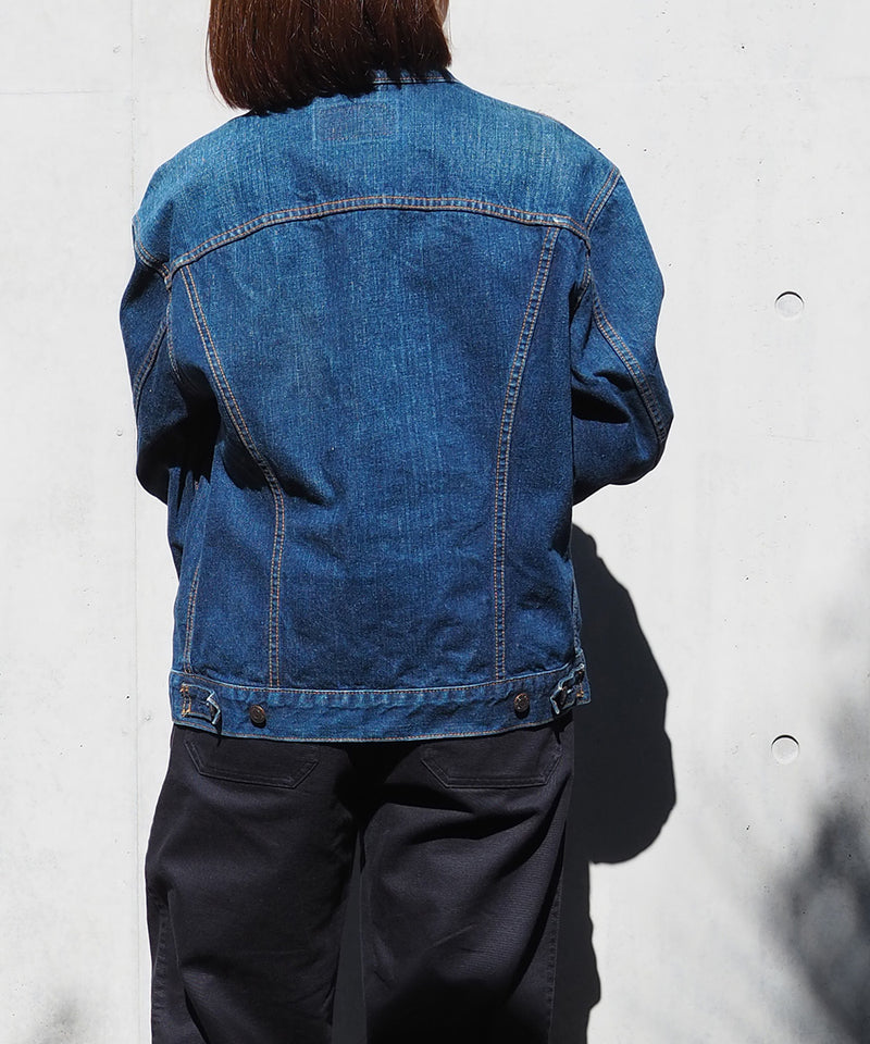 Levi’s denim jacket/70500